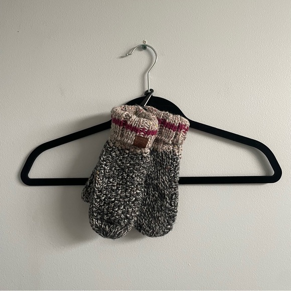 NWT Roots Kids mittens (size large) - Picture 2 of 7